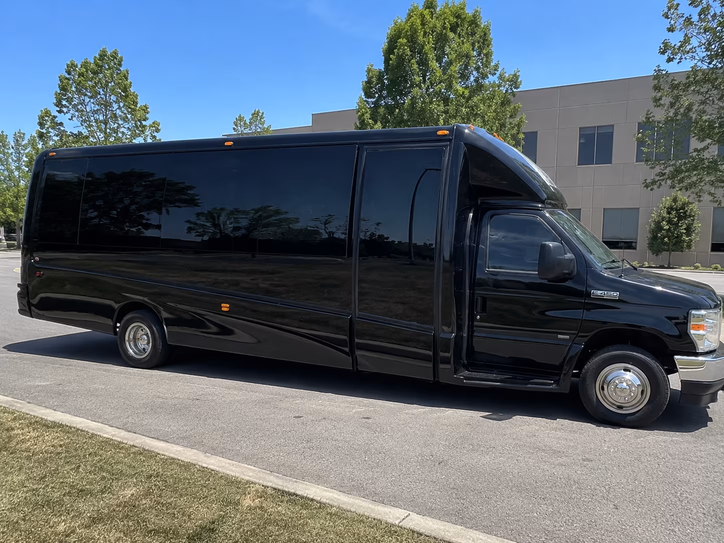 15 Passenger Party Bus Exterior
