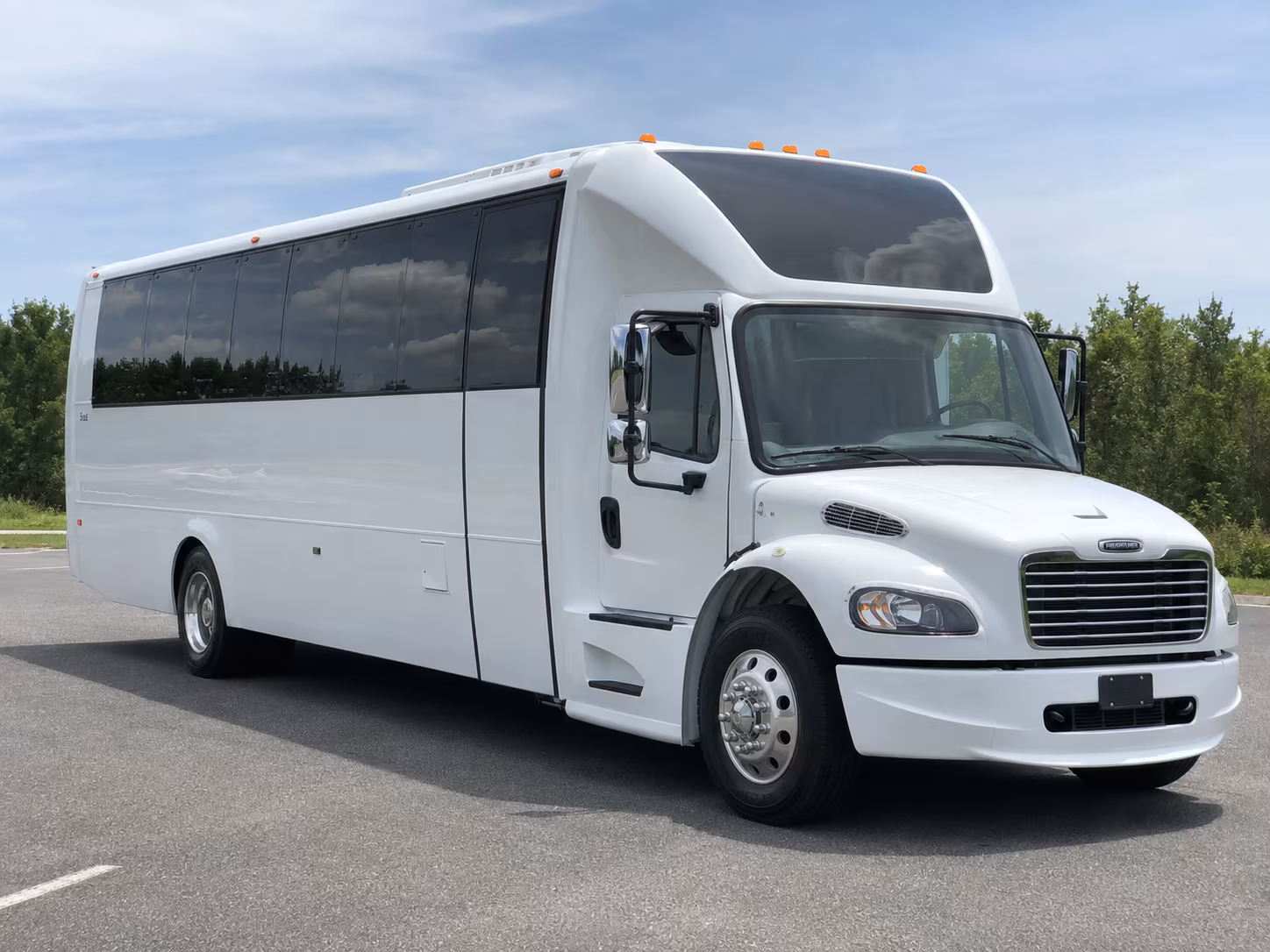 28 Passenger Party Bus Exterior