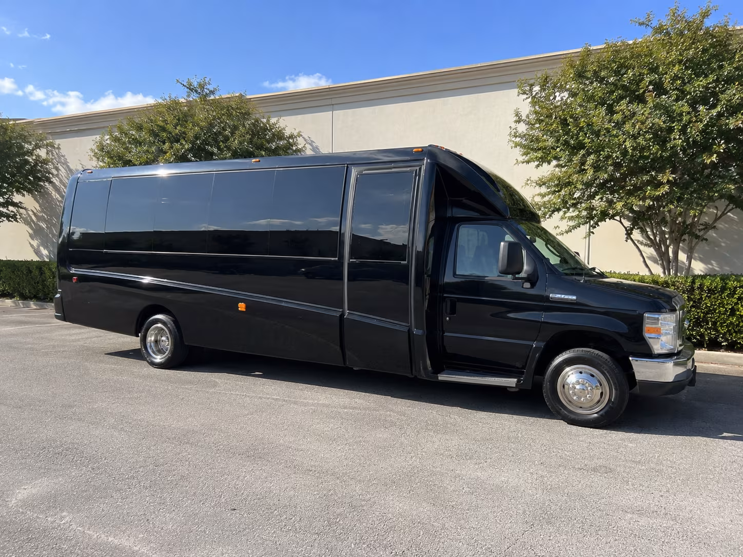 Lakeland Birthday, Sweet 16, & Quinceañera Party Bus Rentals